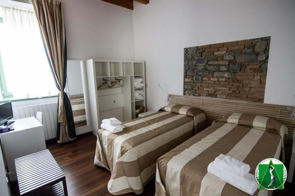 Golf Valcurone Hotel Momperone ภายนอก รูปภาพ