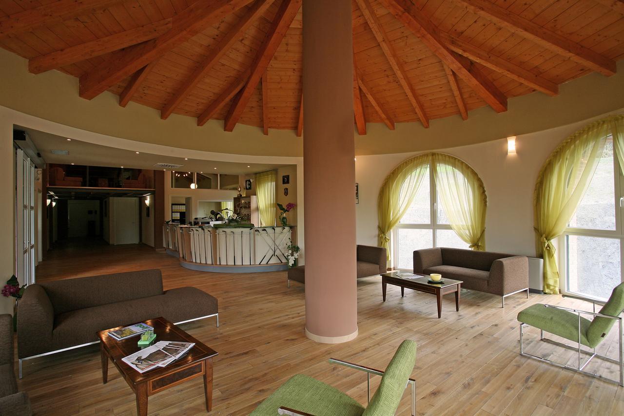 Golf Valcurone Hotel Momperone ภายนอก รูปภาพ