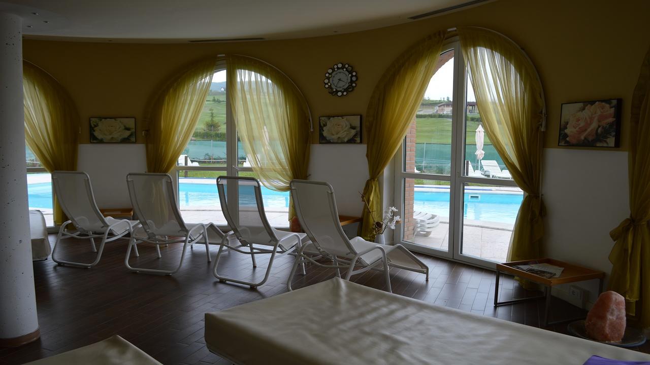 Golf Valcurone Hotel Momperone ภายนอก รูปภาพ