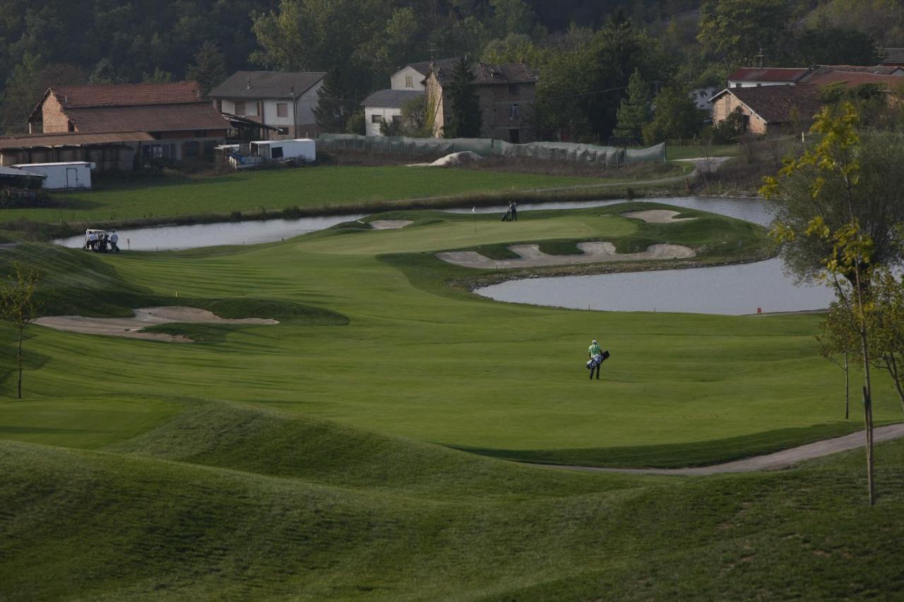 Golf Valcurone Hotel Momperone ภายนอก รูปภาพ